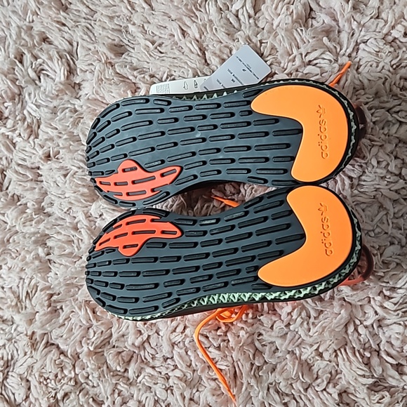 NWT Adidas 4D Fusio Running Shoes - Picture 4 of 6